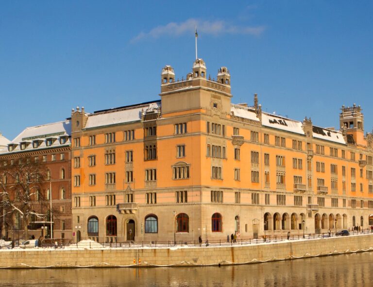 Delar av läkemedelslistan skjuts upp ytterligare