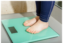 ”Vi vet fortfarande lite om biverkningarna” Barnfetma barn på våg Istock WP 1